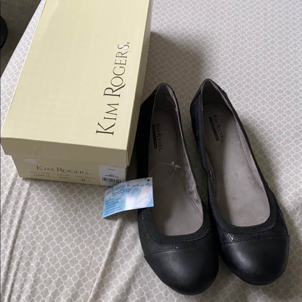 Kim Rogers Black Flats. Size 11. New with Tags.